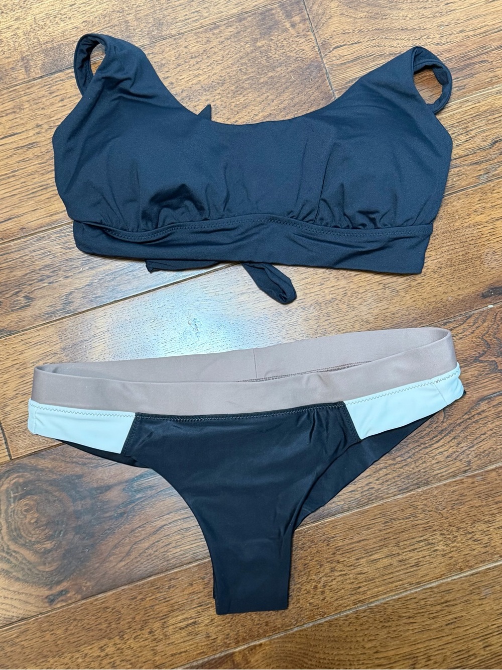 Prana Women’s Colorblock Bikini Set. Size Small. NWT